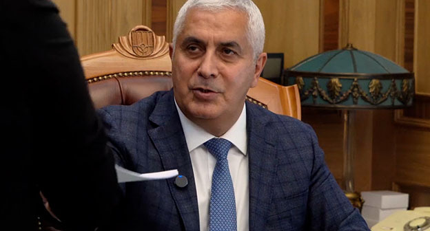 Марат Камболов. Скриншот видео https://alaniatv.ru/direktor-kurchatovskogo-instituta-marat-kambolov-otmechaet-yubilej/