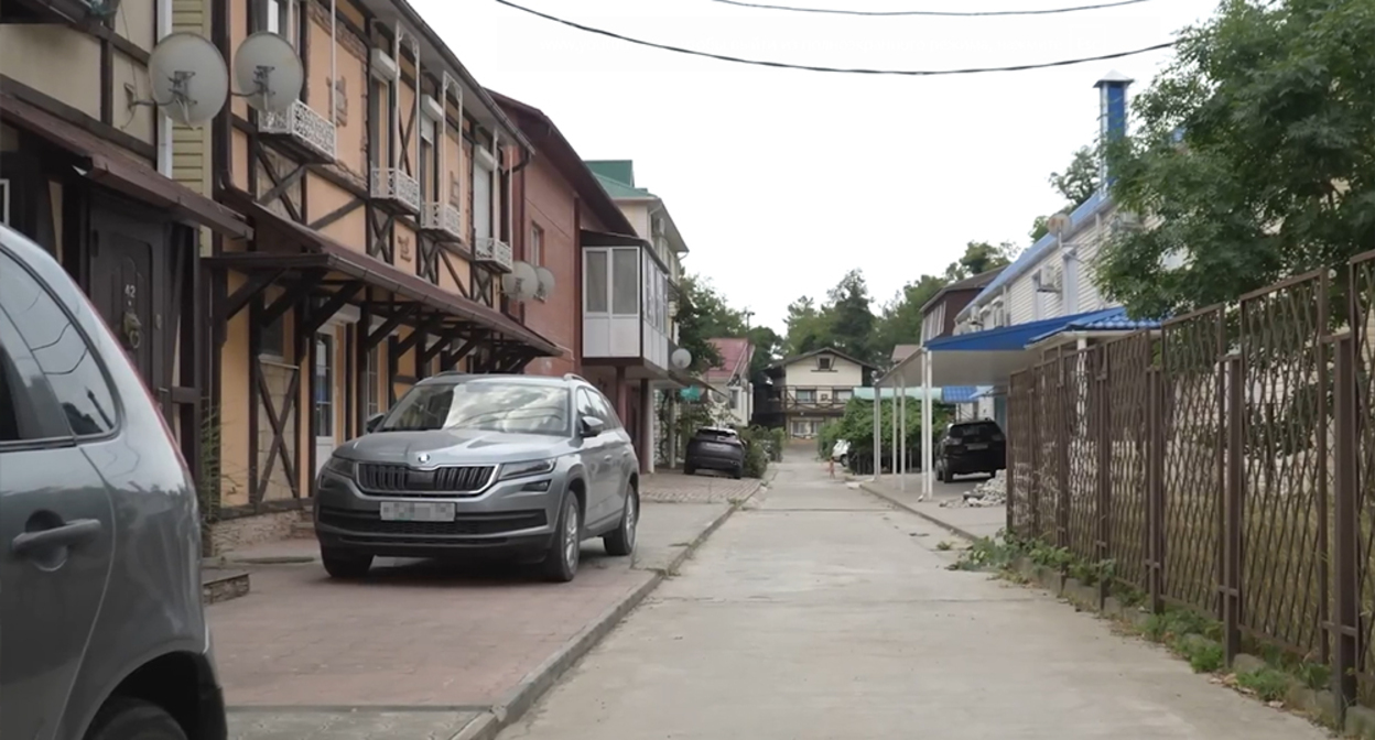 Поселок "Буревестник". Кадр из видео https://www.youtube.com/watch?v=zR9ZYY7dIsI Поселок "Буревестник". Кадр из видео https://www.youtube.com/watch?v=zR9ZYY7dIsI