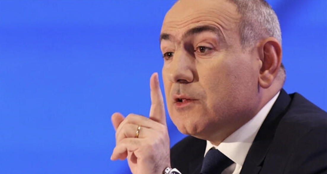 Никол Пашинян. Фото: Report https://report.az/ru/v-regione/nikol-pashinyan-ukazal-na-problemy-eaes