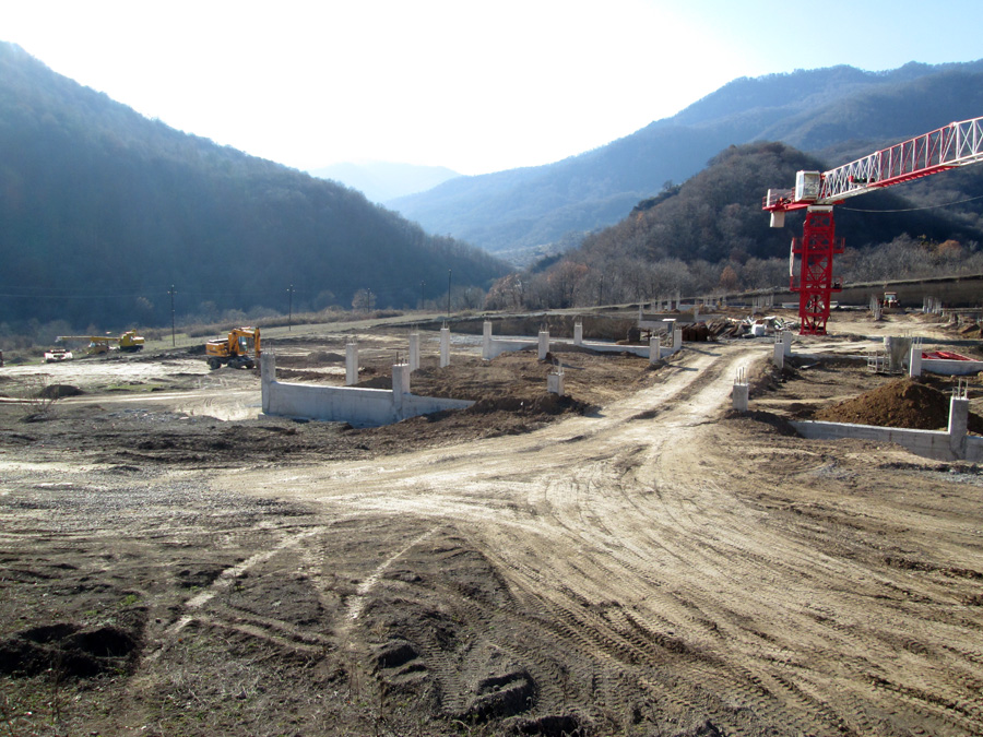 Идёт строительство кадетского училища.... Идёт строительство кадетского училища....