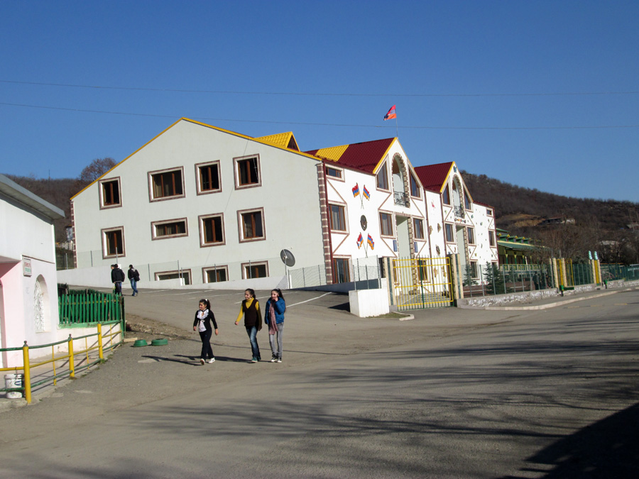 Здание администрации с.Ванк. Здание администрации с.Ванк.