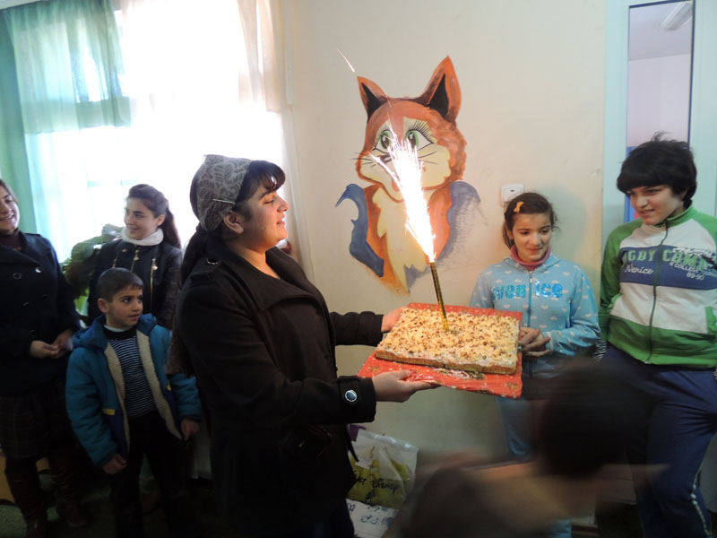 Какой же д/р без торта! Какой же д/р без торта!