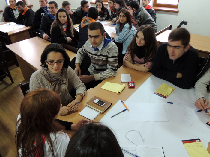 Пятая группа за рабочим заданием. Пятая группа за рабочим заданием.