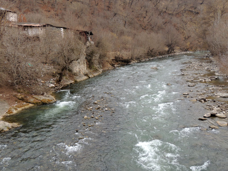 Река Тер-тер. Фото с моста с.Гетаван. Река Тер-тер. Фото с моста с.Гетаван.