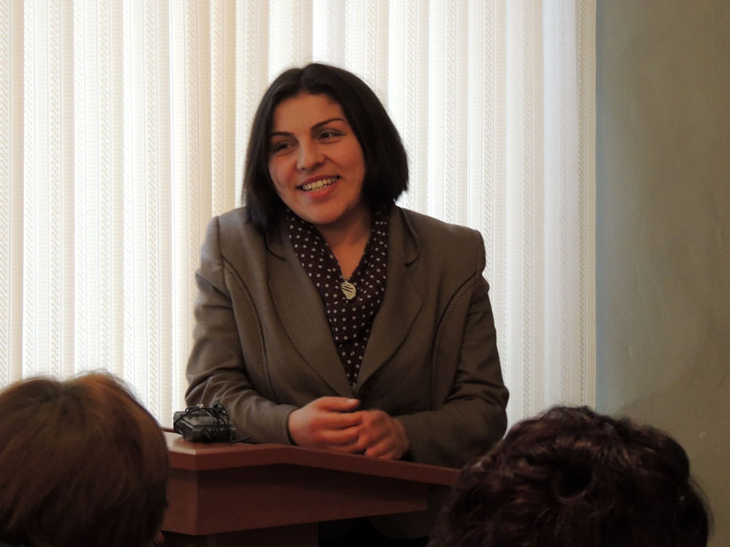 Поделилась своими мыслями и психолог Лусине Караханян. Поделилась своими мыслями и психолог Лусине Караханян.