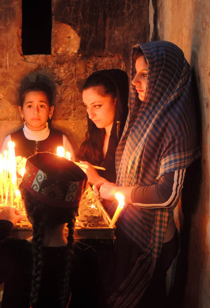 Девушки задумались... Девушки задумались...