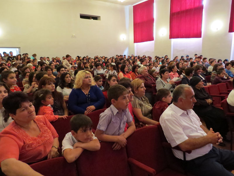Родные и близкие выпускников Родные и близкие выпускников