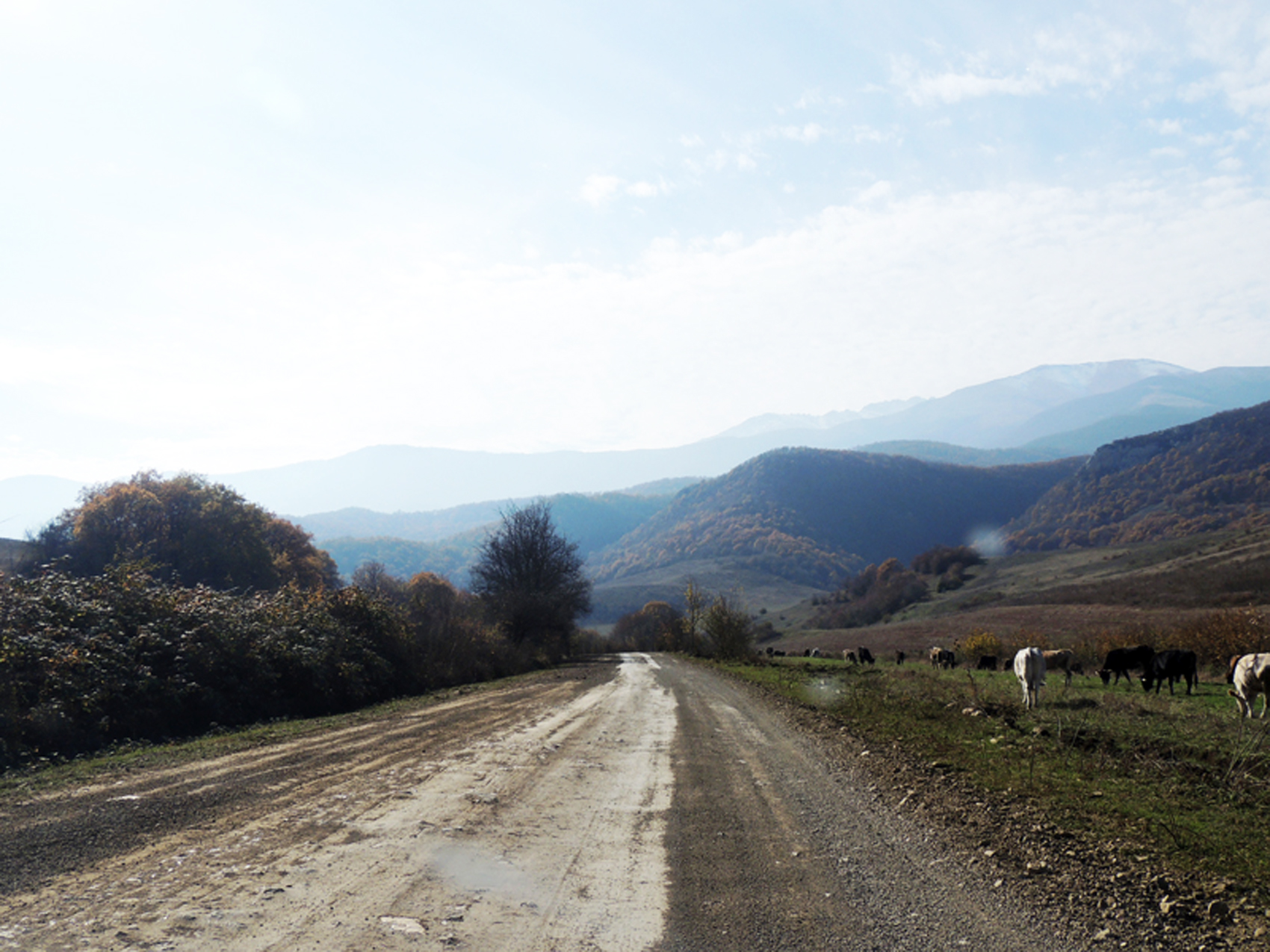 Дорога в Аветараноц. Фото из моего личного архива Дорога в Аветараноц. Фото из моего личного архива