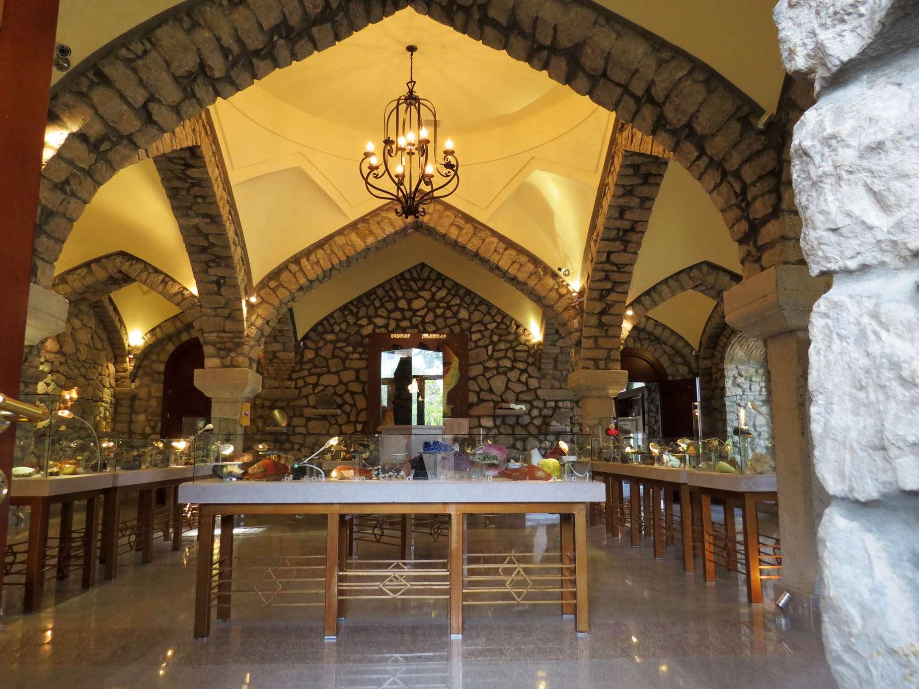 Вход в музей. Вход в музей.