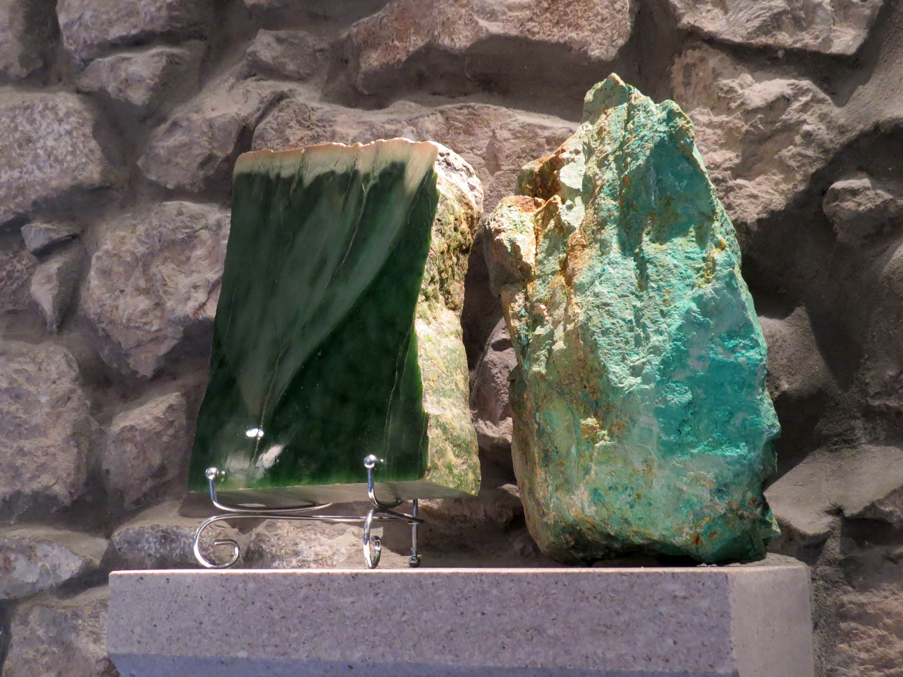 Экспонат геологического музея. Экспонат геологического музея.