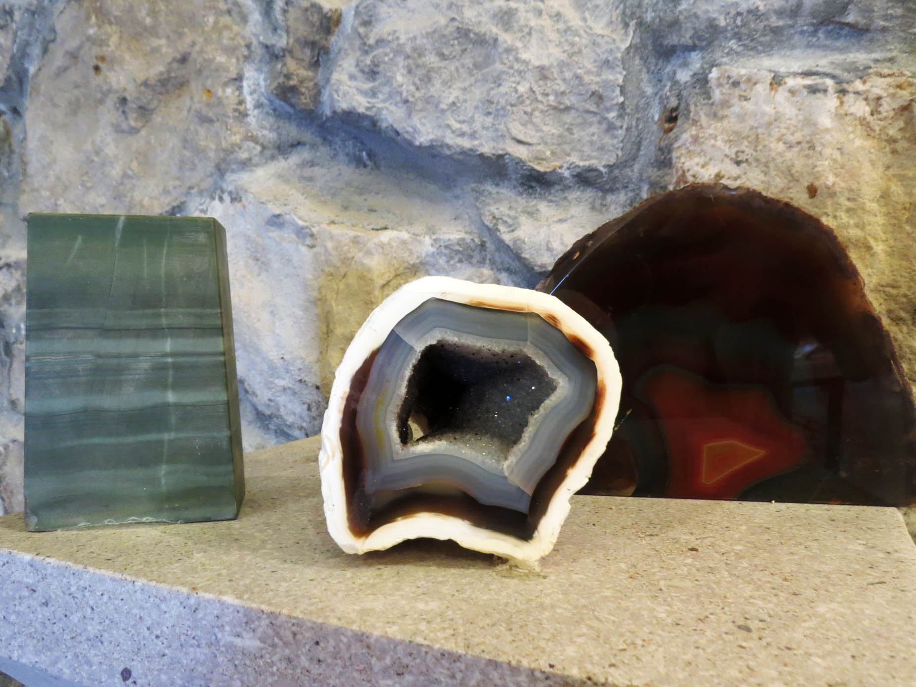 Экспонаты геологического музея. Экспонаты геологического музея.