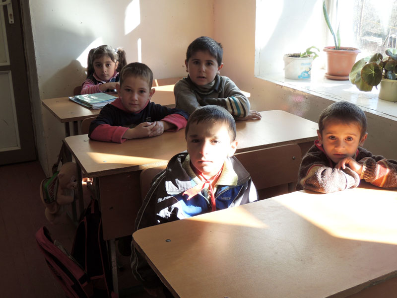 Четверо первоклашек. Четверо первоклашек.