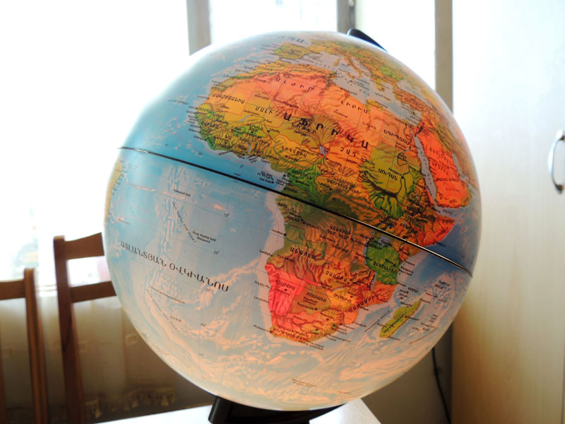 Школьный глобус. Не помню, когда в последний раз видел... Школьный глобус. Не помню, когда в последний раз видел...