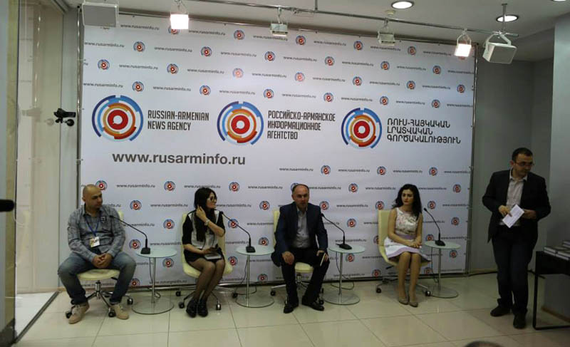 Пресс-конференция. Пресс-конференция.