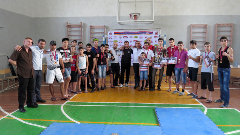 Фото на память. Часть участников первенства. Фото на память. Часть участников первенства.