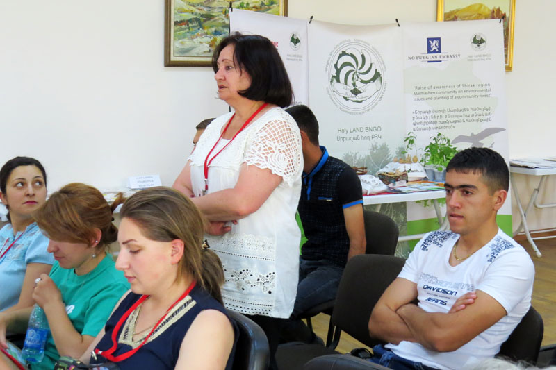 Сусанна Элбакян из НПО Святая земля. Гюмри Сусанна Элбакян из НПО Святая земля. Гюмри