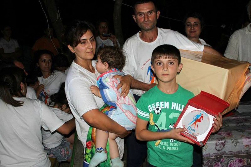 Семья Серржика Тоняна из с.Трахтик Гадрутского района заняла 2 место. Команда Драхтик. Семья Серржика Тоняна из с.Трахтик Гадрутского района заняла 2 место. Команда Драхтик.