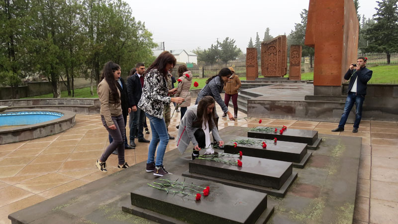 Мемориал погибшим в ВОВ и карабахской войнах. с.Талиш.