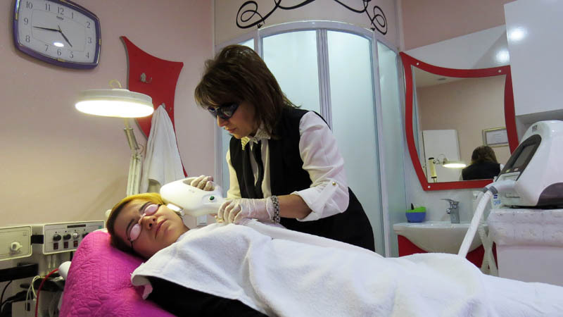  Процедура фотоэпиляции клиентке. Проводит Ирина Аракелян.