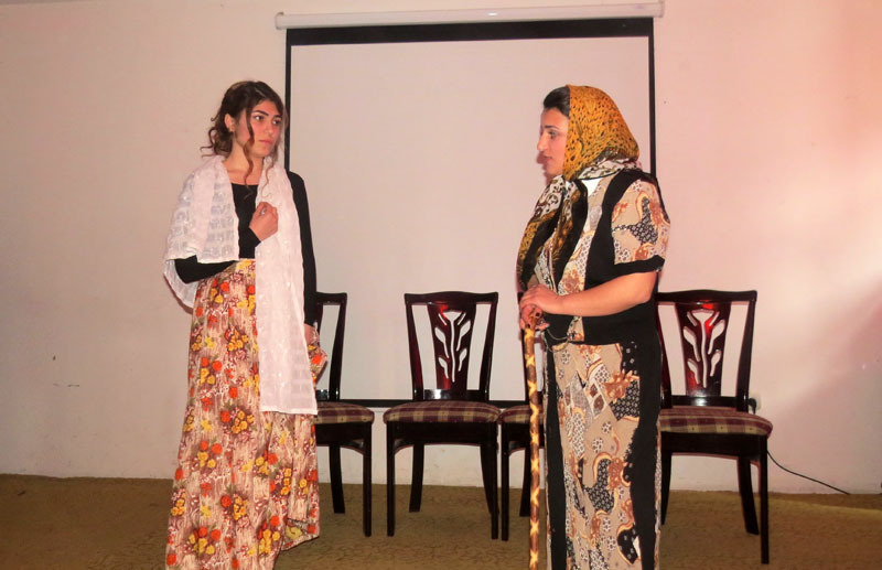 Барыня предвещает смерть Катерине смерть. В роли барыни Диана Арутюнян. Барыня предвещает смерть Катерине смерть. В роли барыни Диана Арутюнян.