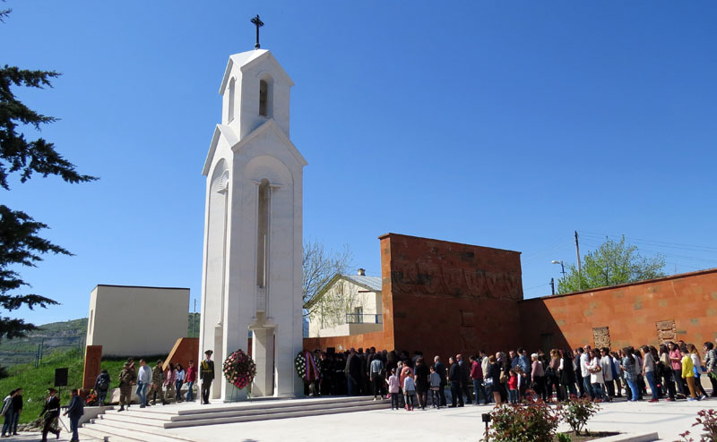 Представители властей НКР, духовенства, общественности, жители города Степанакерта почтили память безвинных жертв Геноцида. Мемориальный комплекс Степанакерта. 24.04.2016г. Представители властей НКР, духовенства, общественности, жители города Степанакерта почтили память безвинных жертв Геноцида. Мемориальный комплекс Степанакерта. 24.04.2016г.