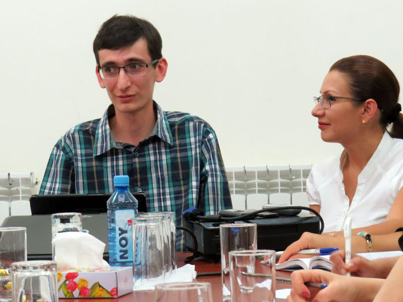 Ленид Нерсесян, военный обозреватель ИА Регнум и Сусанна Петросян.