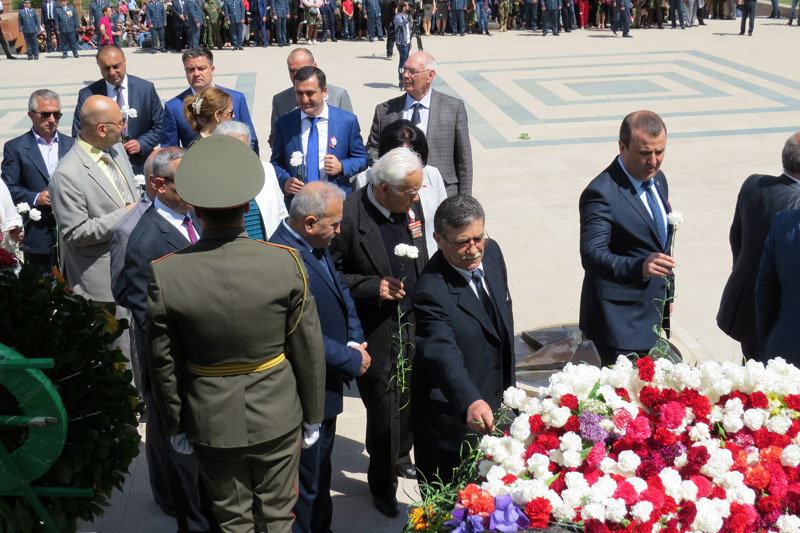 Мемориальный комплекс г.Степанакерта. 9 мая 2017 г. Мемориальный комплекс г.Степанакерта. 9 мая 2017 г.